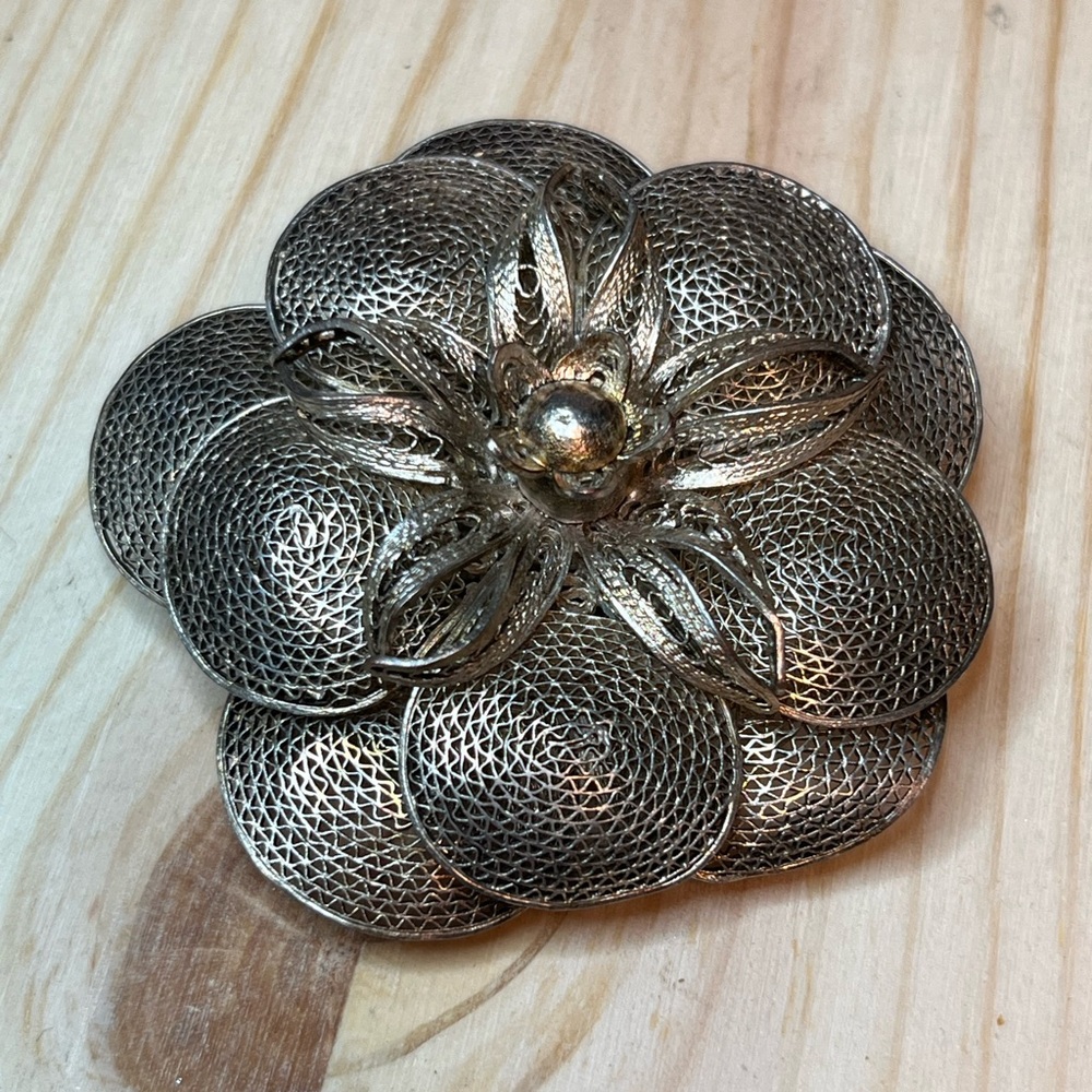 Elegant Filigree Silvertone Floral Brooch